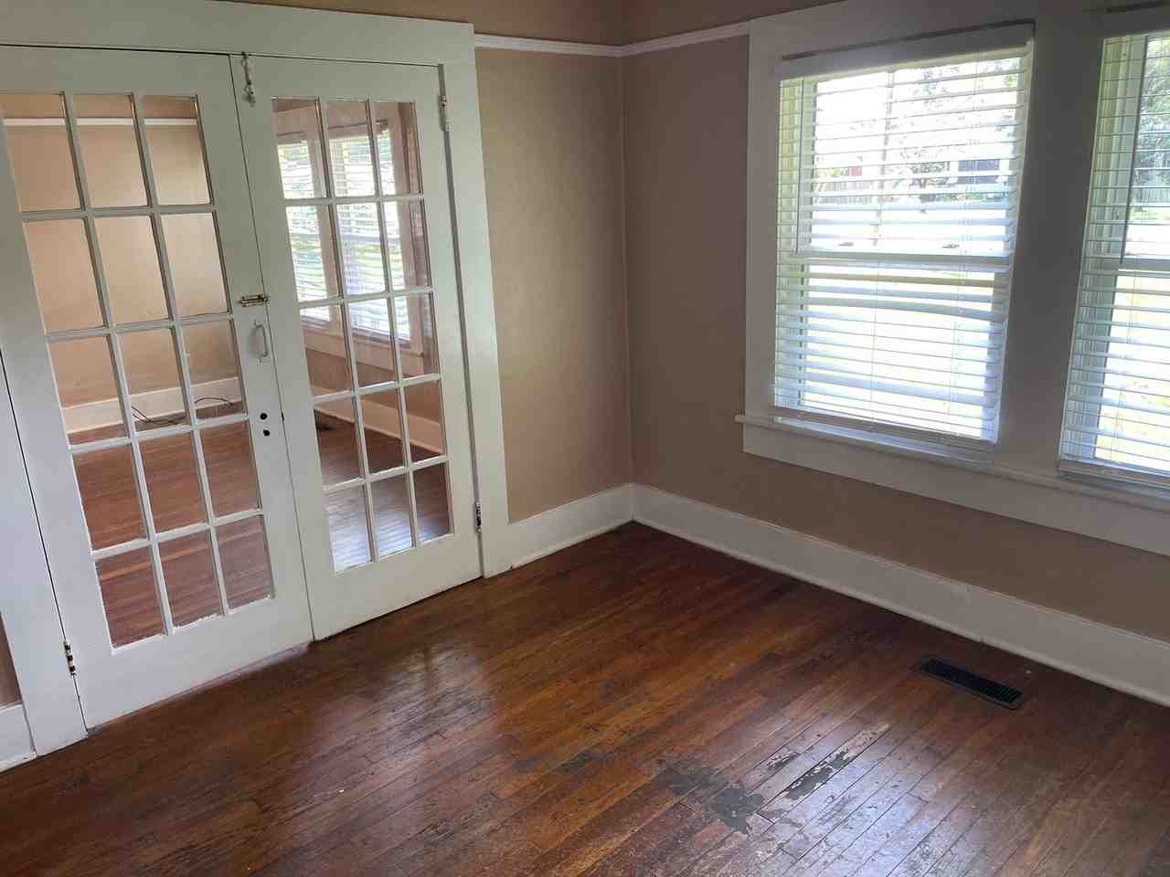 215 Samford Ave #B - Photo 7 of 7
