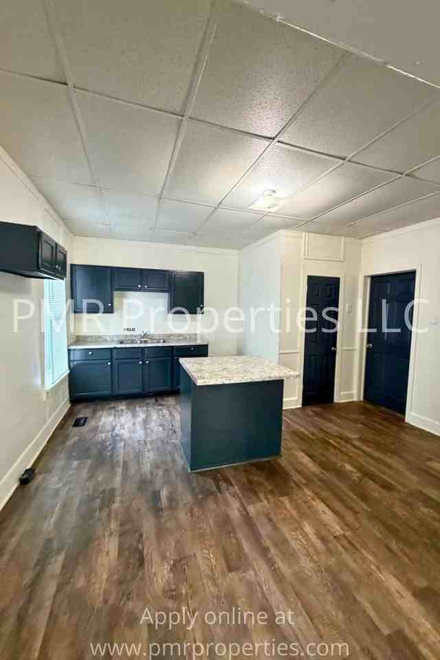 1118 S 19th St - Photo 2 of 8