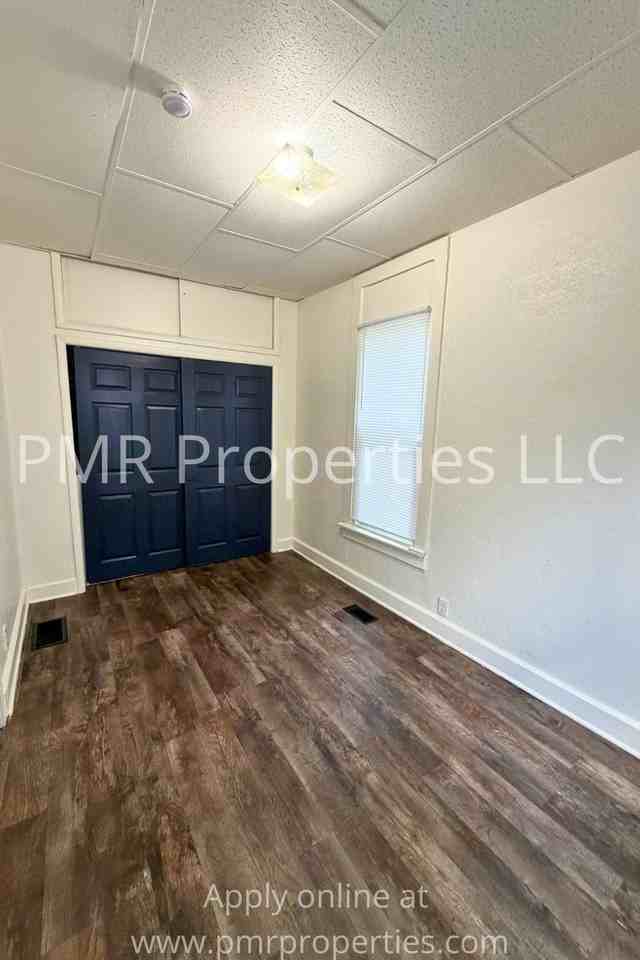 1118 S 19th St - Photo 6 of 8