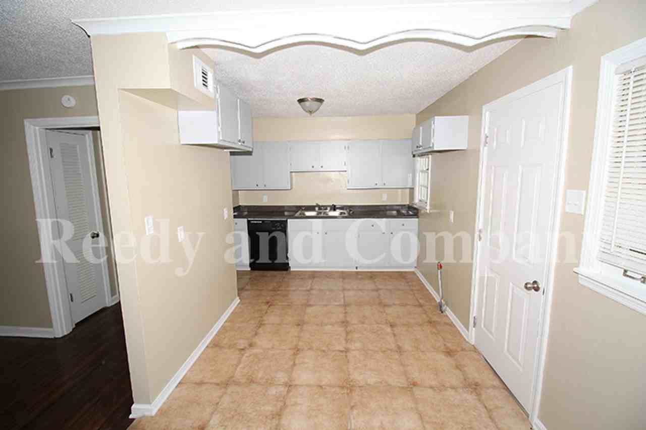 3830 Denver St - Photo 4 of 15