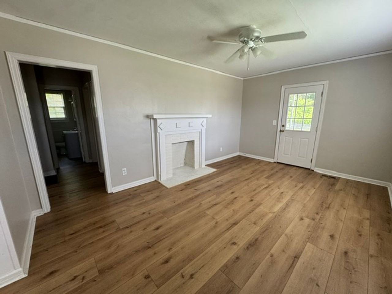 245 Beechwood Cir - Photo 2 of 12
