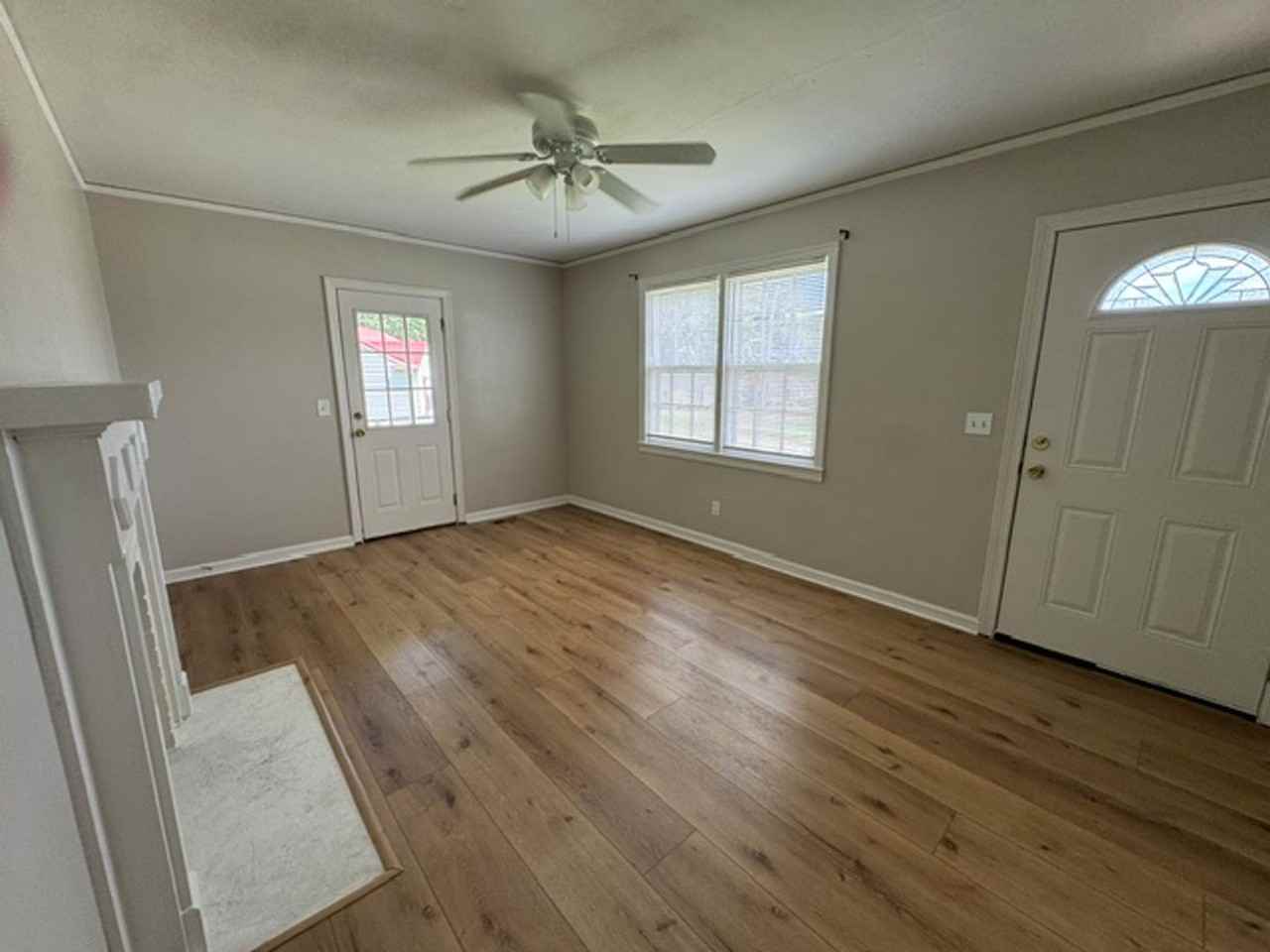 245 Beechwood Cir - Photo 3 of 12