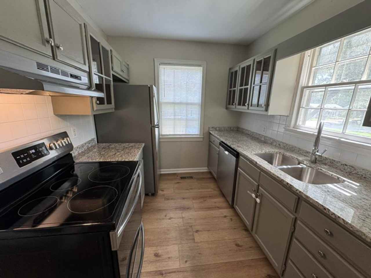 245 Beechwood Cir - Photo 7 of 12