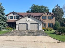 featured image of 20 E Waukau Ave #1