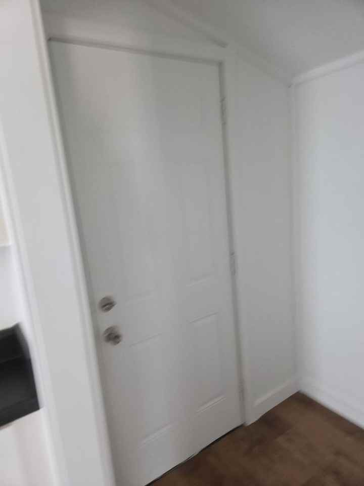 204 Thomas Ln - Photo 6 of 13