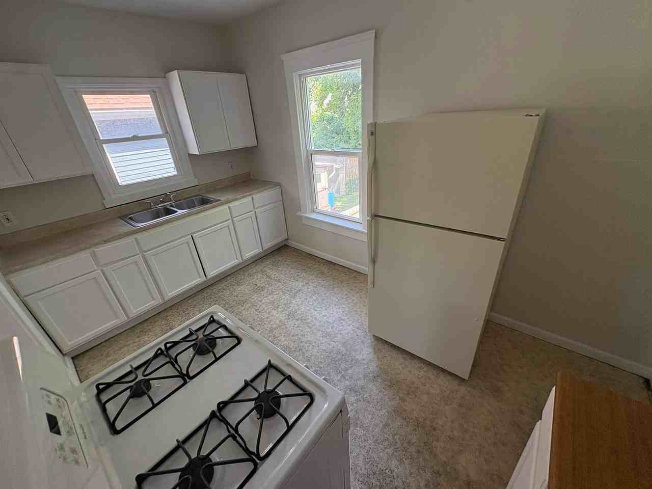 8410 Denison Ave - Photo 2 of 7