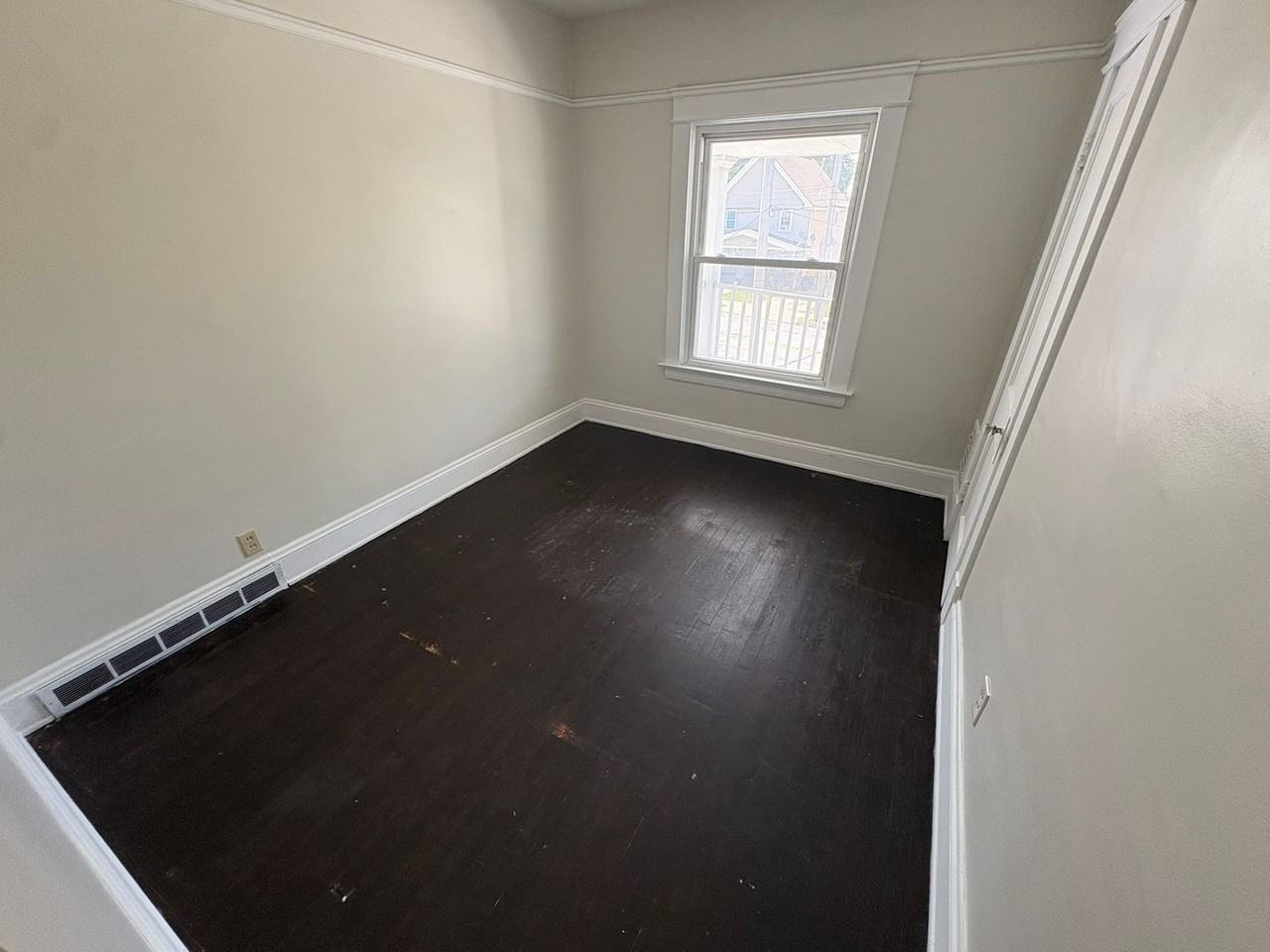 8410 Denison Ave - Photo 7 of 7