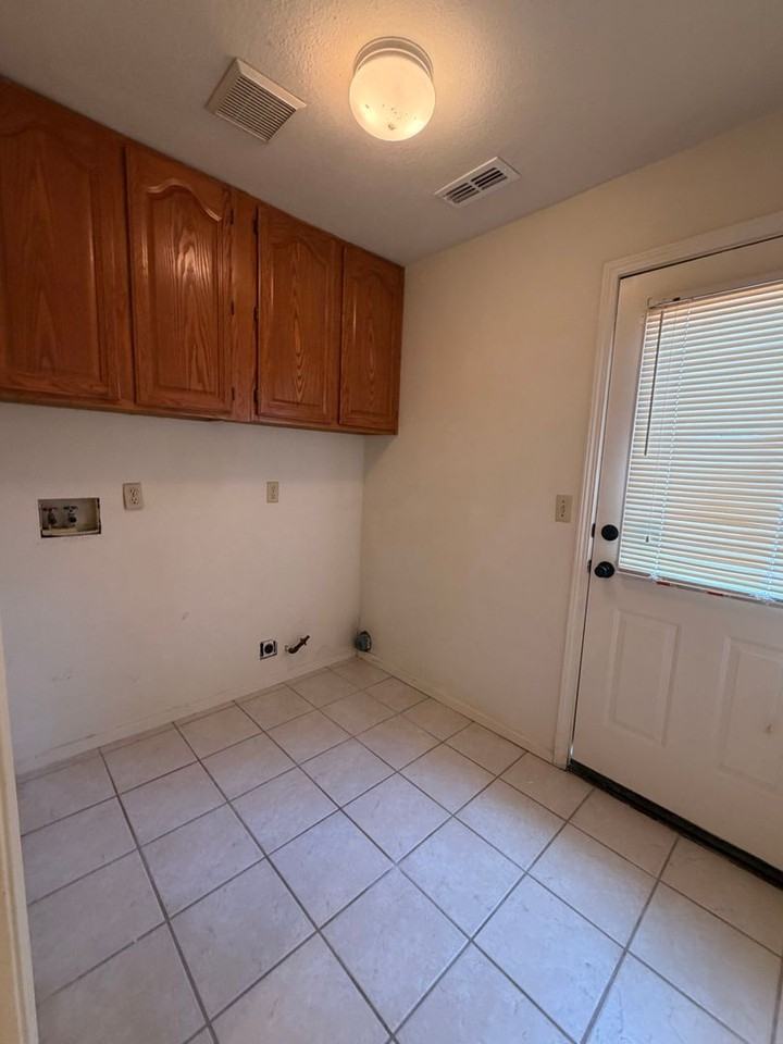 6416 Silver Hawk Way - Photo 5 of 15
