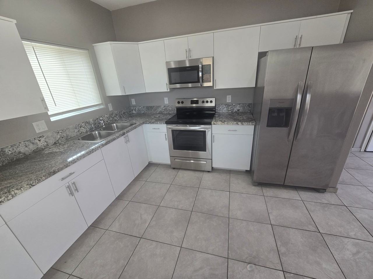 1013 E 36th St #2 - Photo 5 of 25