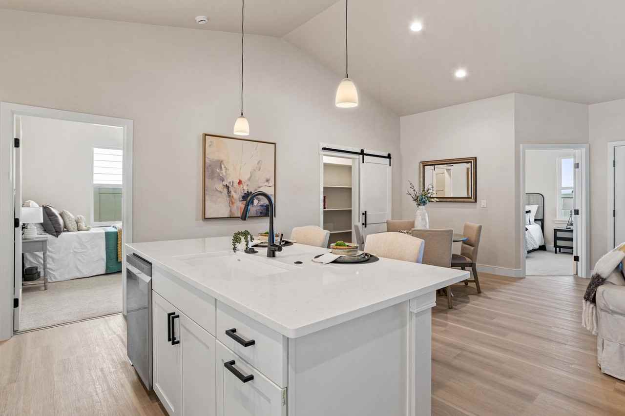 2515 S 47th Ave - Photo 5 of 24