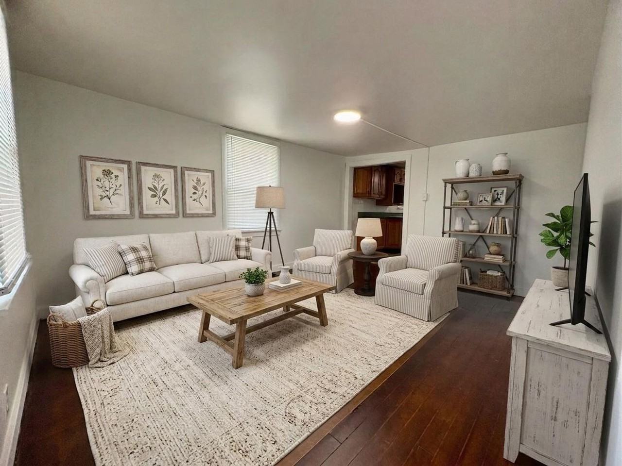 423 W Penn St - Photo 2 of 35