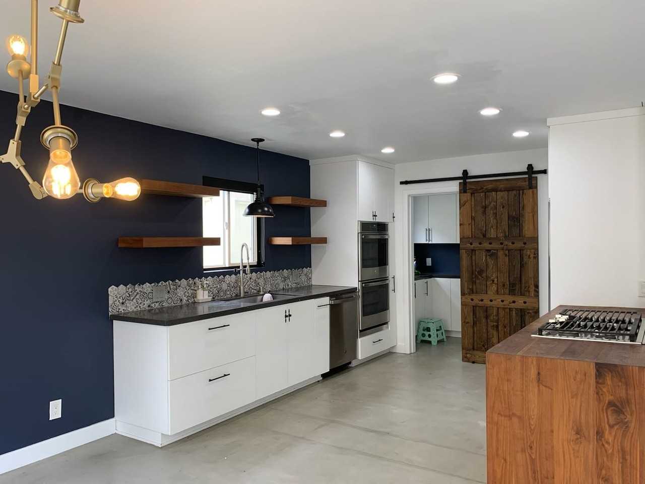 1930 Gates Ave #A - Photo 2 of 16