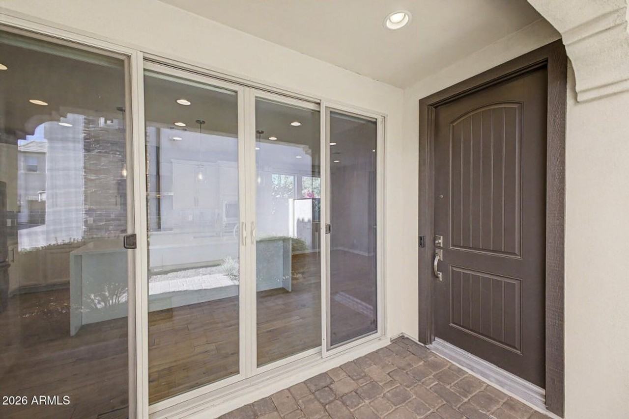 1941 S Wallrade Ln - Photo 2 of 39