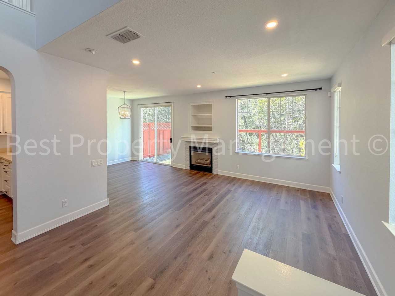 23010 Canyon Terrace Dr #2 - Photo 2 of 28