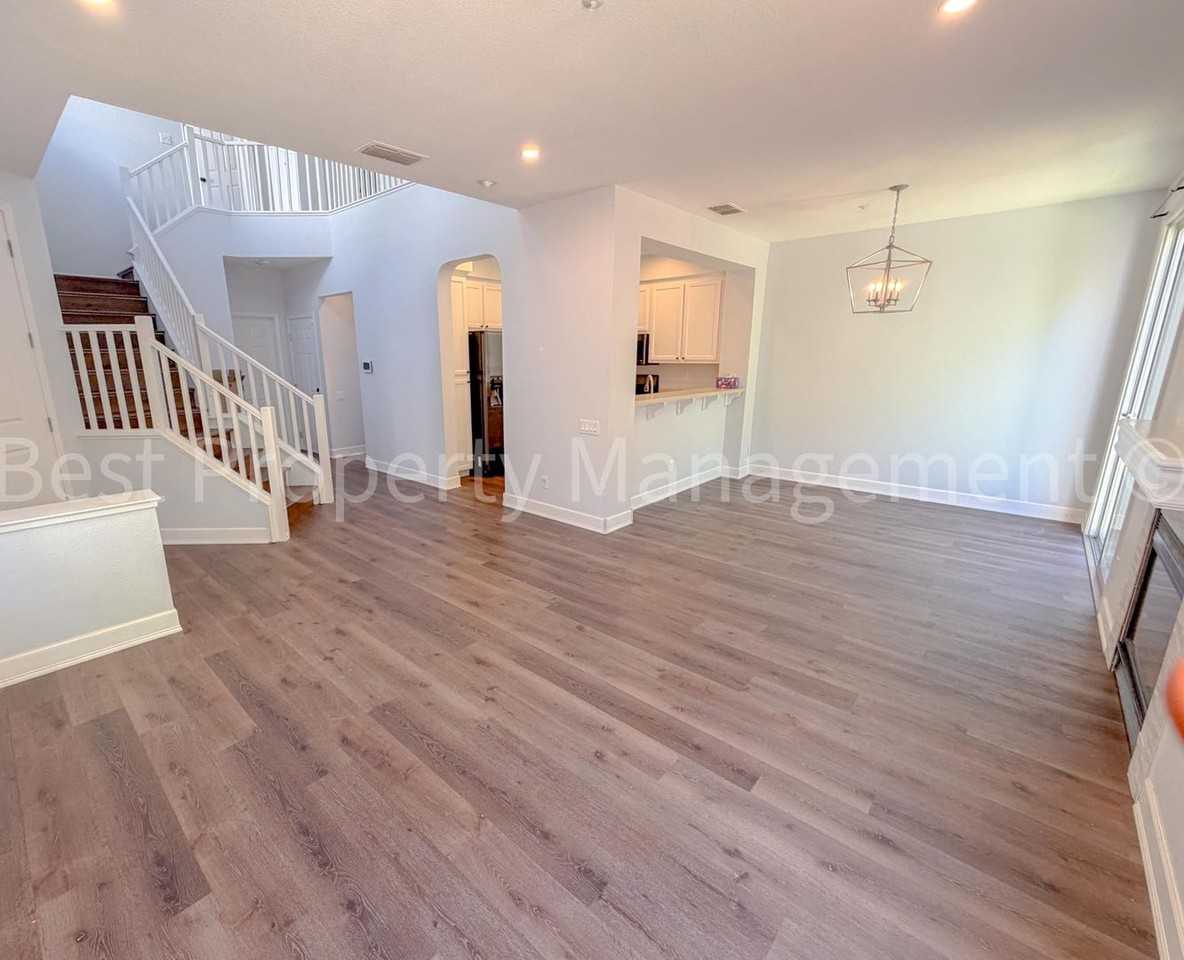 23010 Canyon Terrace Dr #2 - Photo 4 of 28