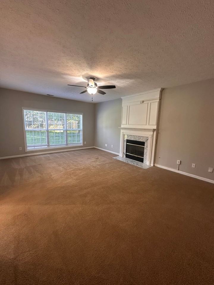 9406 Harlow Ct - Photo 6 of 32