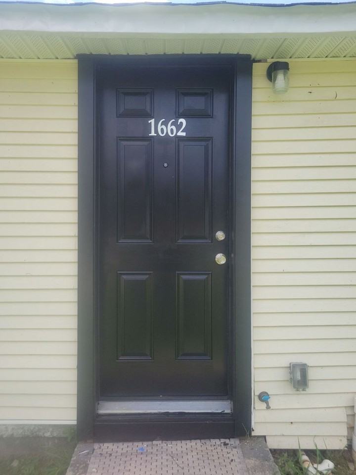 1662 Mcmanus Ln - Photo 2 of 15