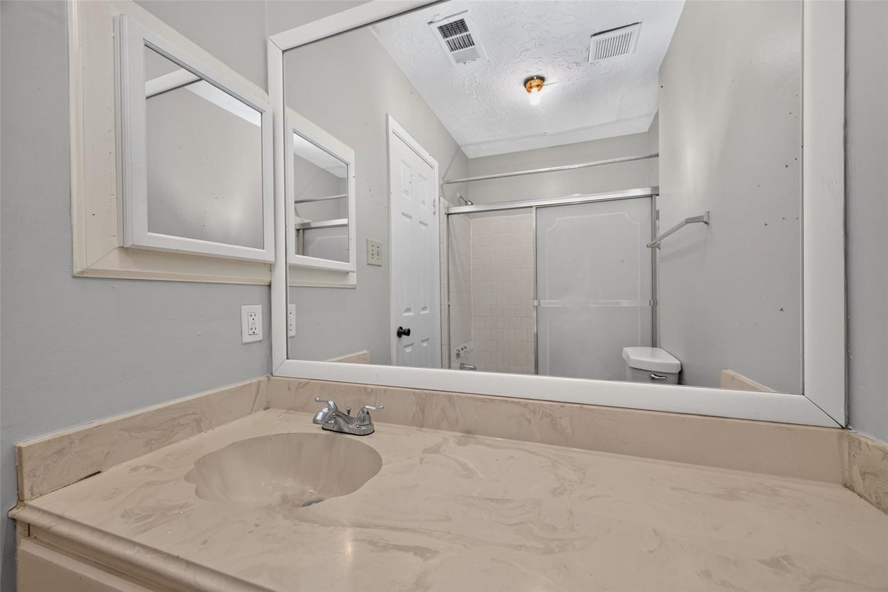 2403 Autumn Springs Lane - Photo 4 of 9