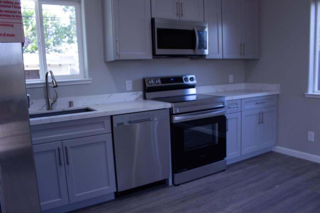 211 W Norwich Dr - Photo 4 of 6