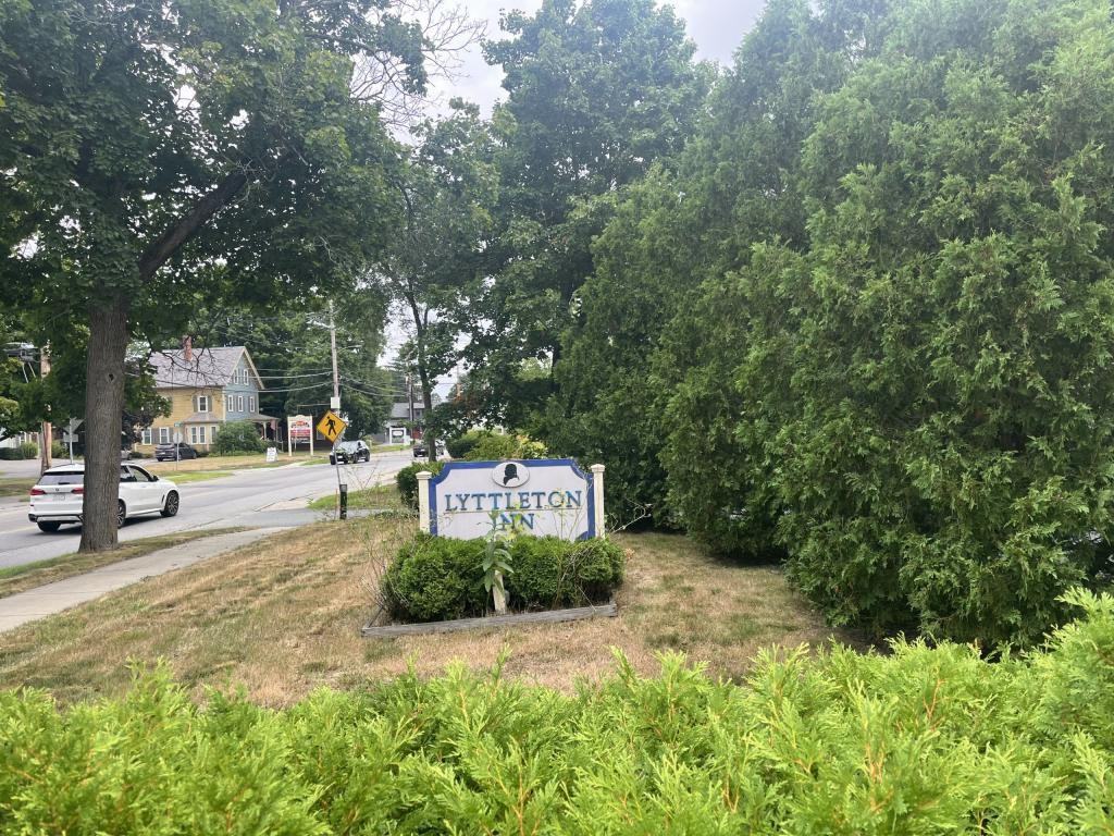 423 King St - Photo 2 of 7