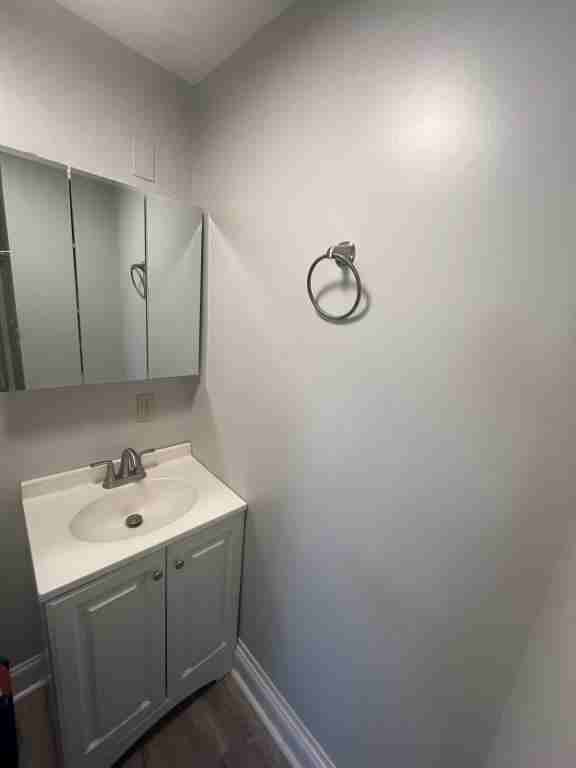 423 King St - Photo 4 of 7