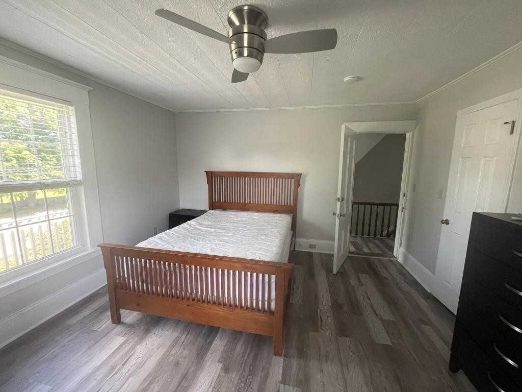 423 King St - Photo 5 of 7