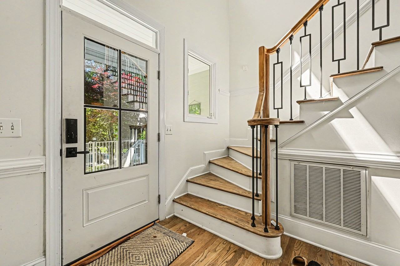 301 Helmsdale Dr #301H - Photo 4 of 36