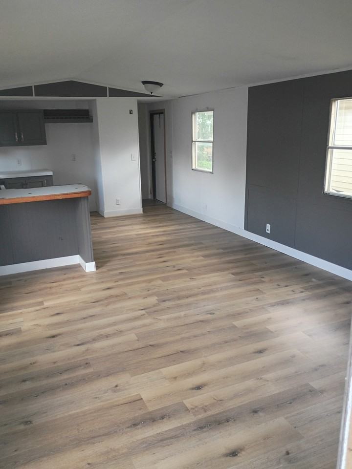 1229 1st Ave Ne - Photo 5 of 12