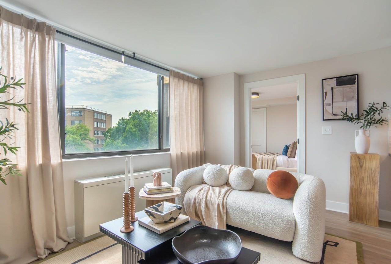 Connecticut House Apartments - Photo 4 of 22
