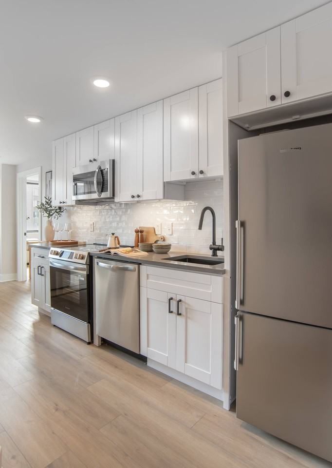 Connecticut House Apartments - Photo 5 of 22