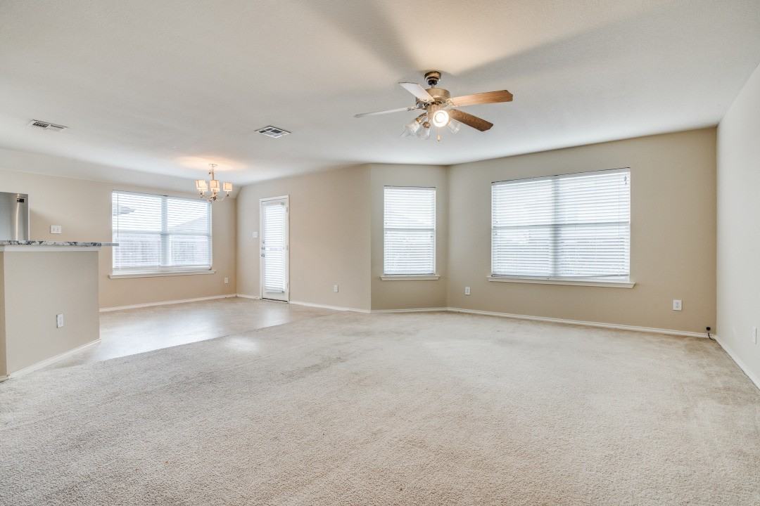2725 Marsha Ln - Photo 5 of 25