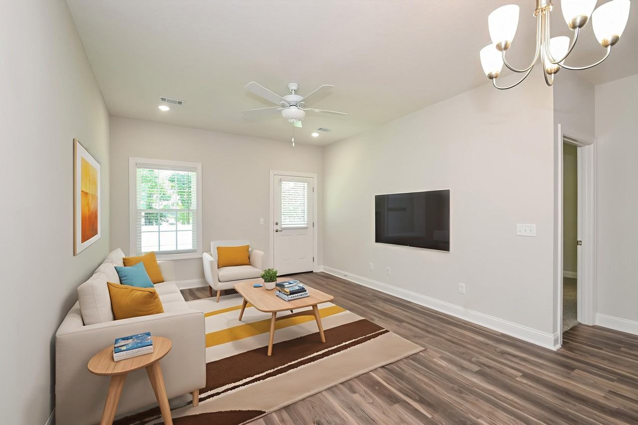 1116 Walker Point Way - Photo 2 of 32