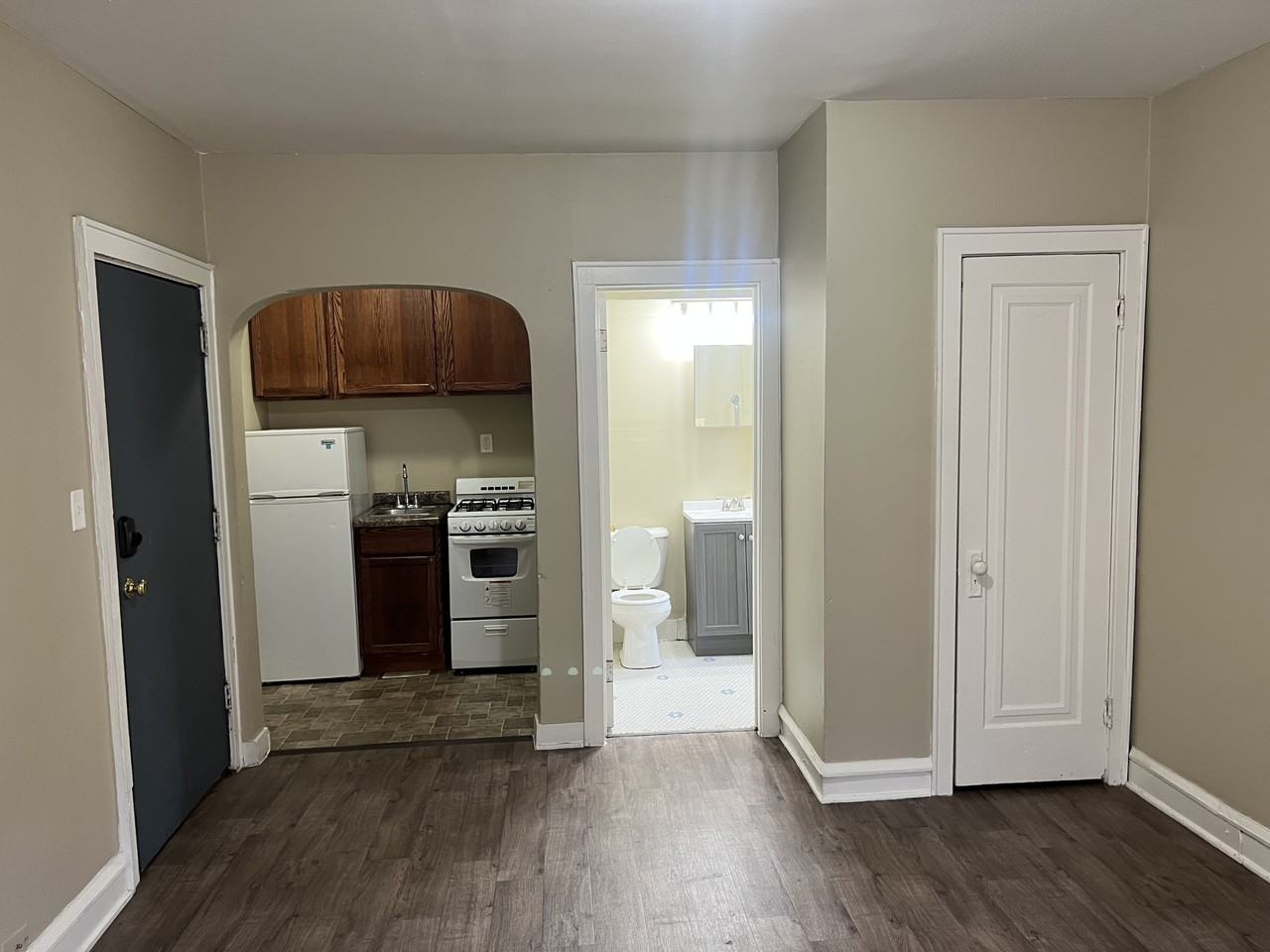 3032 W Pierce St #2 - Photo 7 of 12