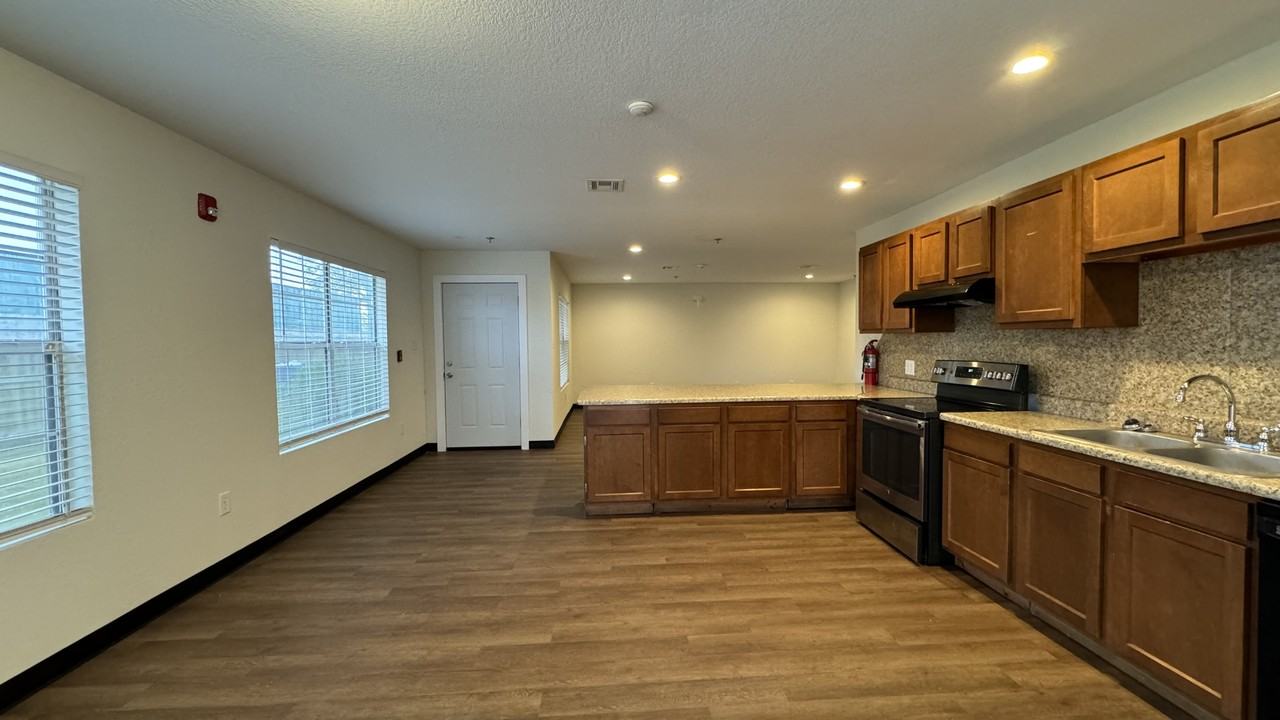 1144 N Hazel St #1 - Photo 3 of 11