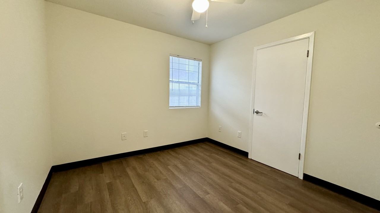 1144 N Hazel St #1 - Photo 6 of 11
