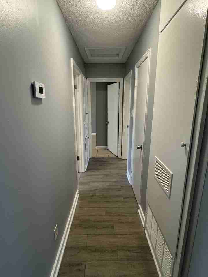 312 Upton Rd - Photo 7 of 12