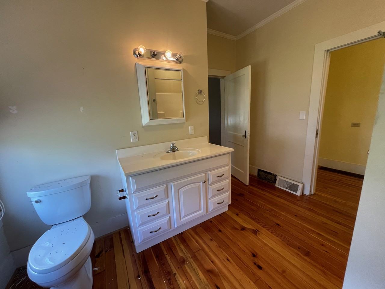 116 School St - Photo 5 of 9