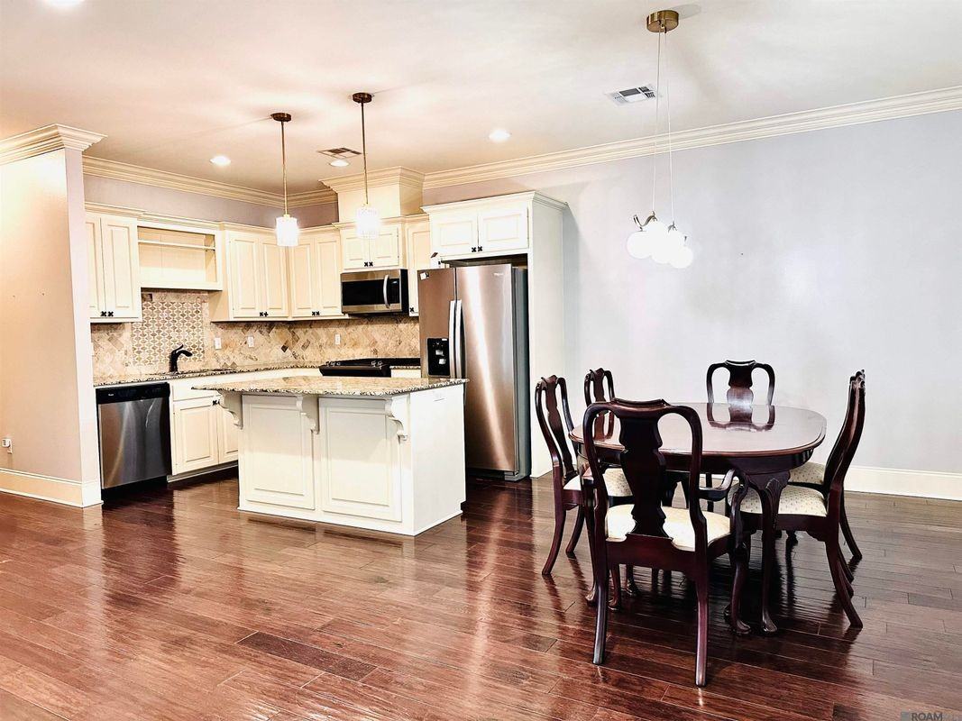 747 Portula Ave - Photo 4 of 25