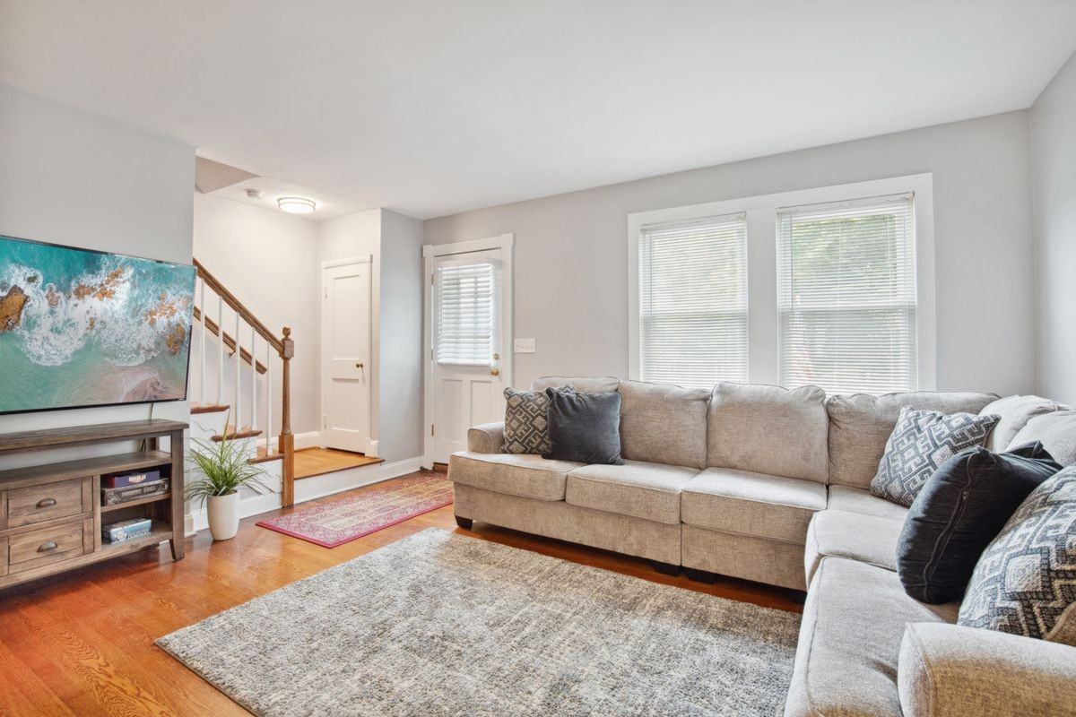 324 Westowne Rd - Photo 4 of 14