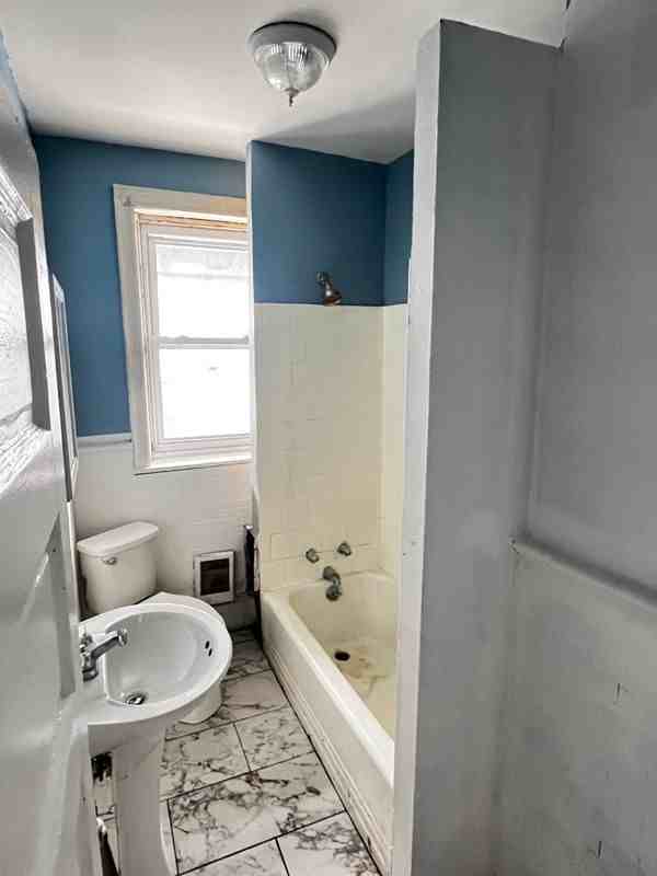 211 S 53rd St ##2 - Photo 5 of 13