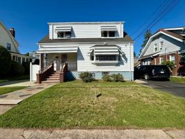 featured image of 28 Lenox Ave