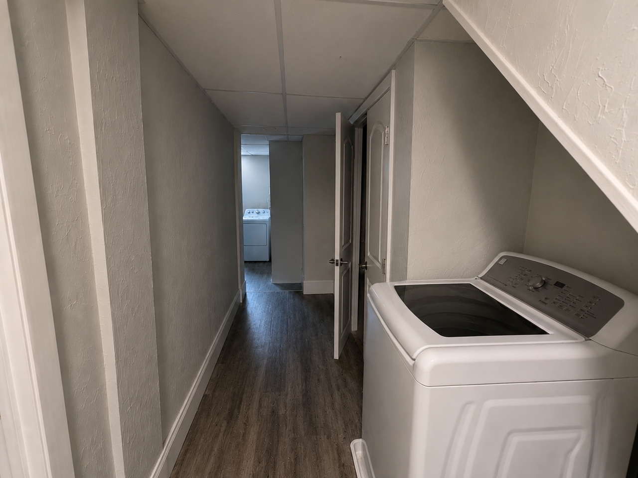 195 Maverick St #1 - Photo 4 of 18