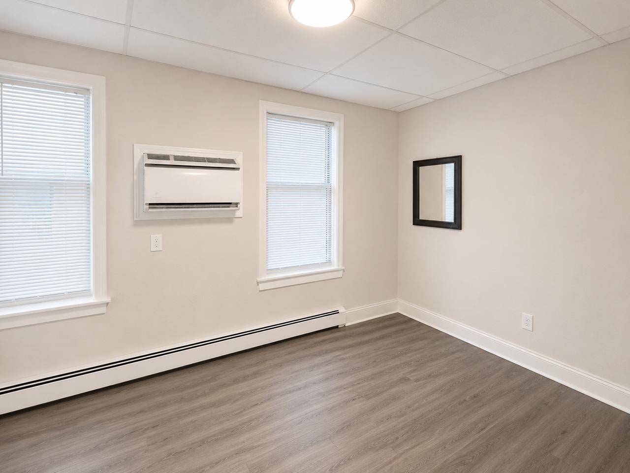 195 Maverick St #1 - Photo 6 of 18