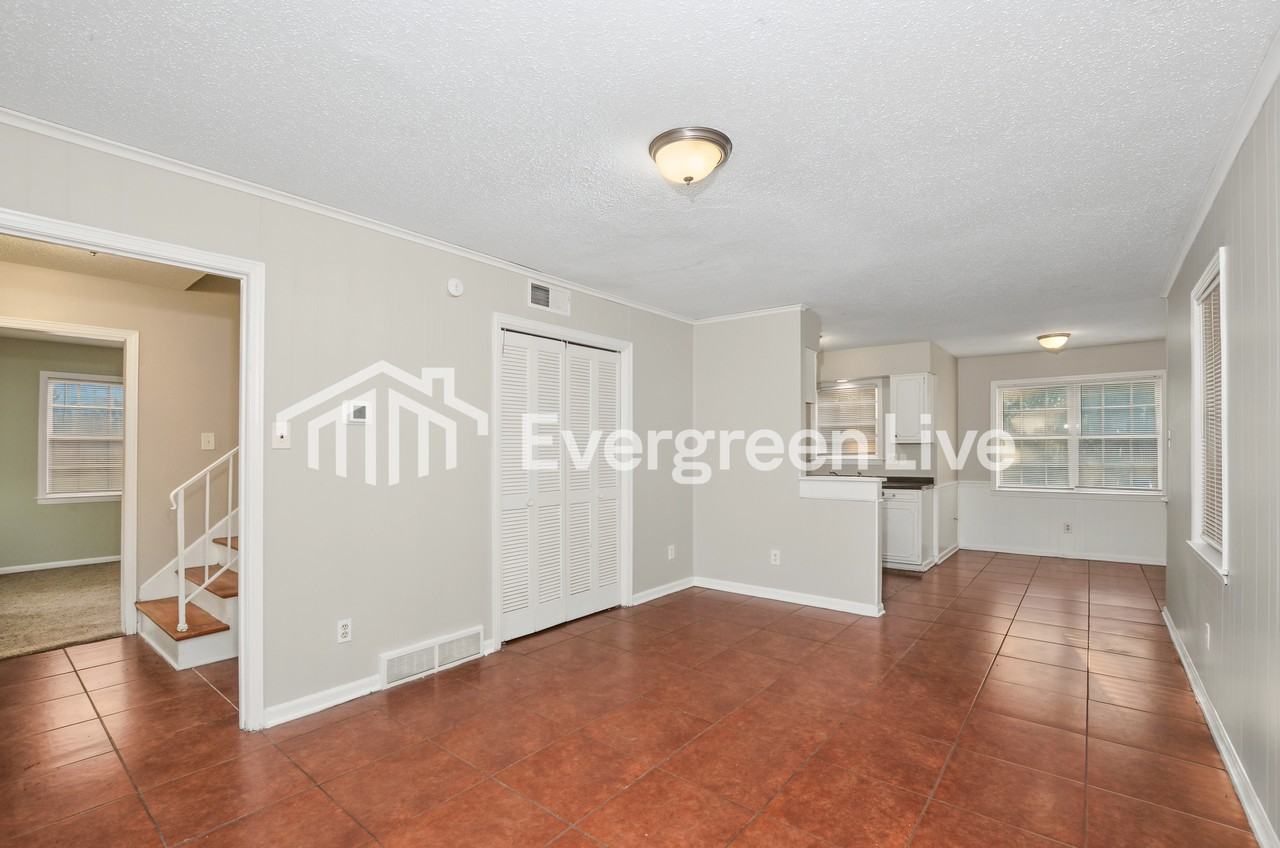 2965 Dothan St - Photo 4 of 15