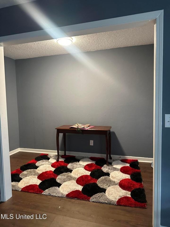 1156 Garden Park Dr - Photo 3 of 34