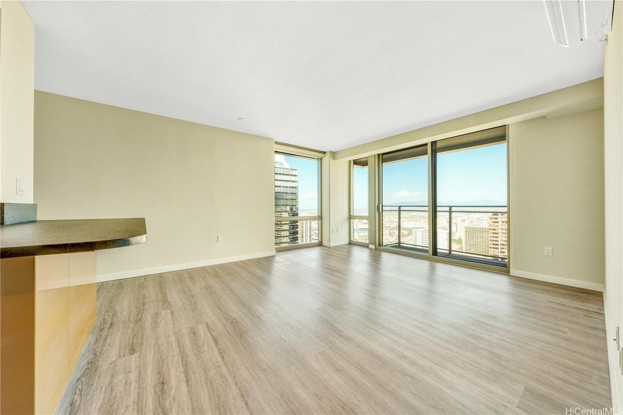 1200 Queen Emma St #3309 - Photo 3 of 23