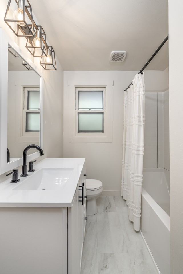 3011 W Dalke Ave - Photo 2 of 23