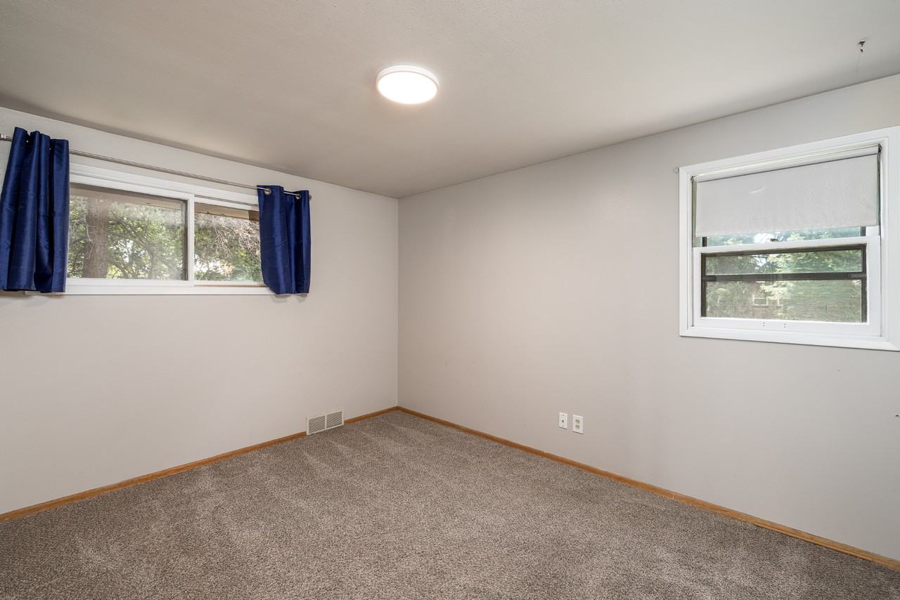 3011 W Dalke Ave - Photo 6 of 23