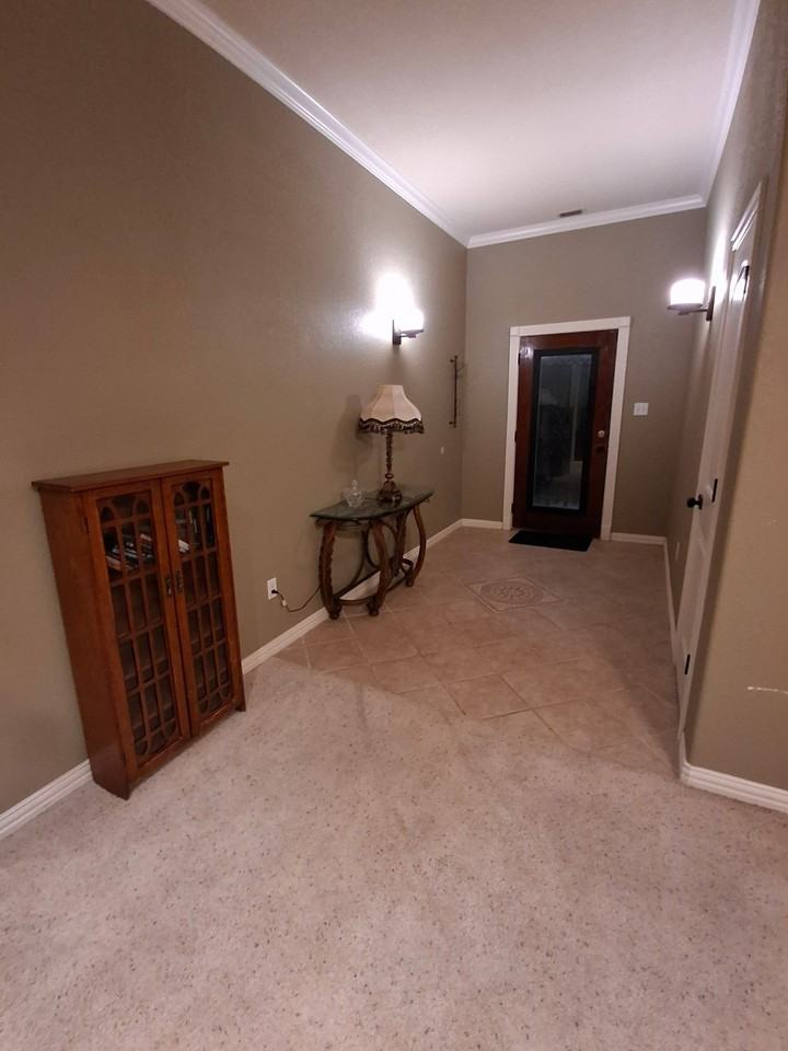 2142 Republic Ave - Photo 5 of 20