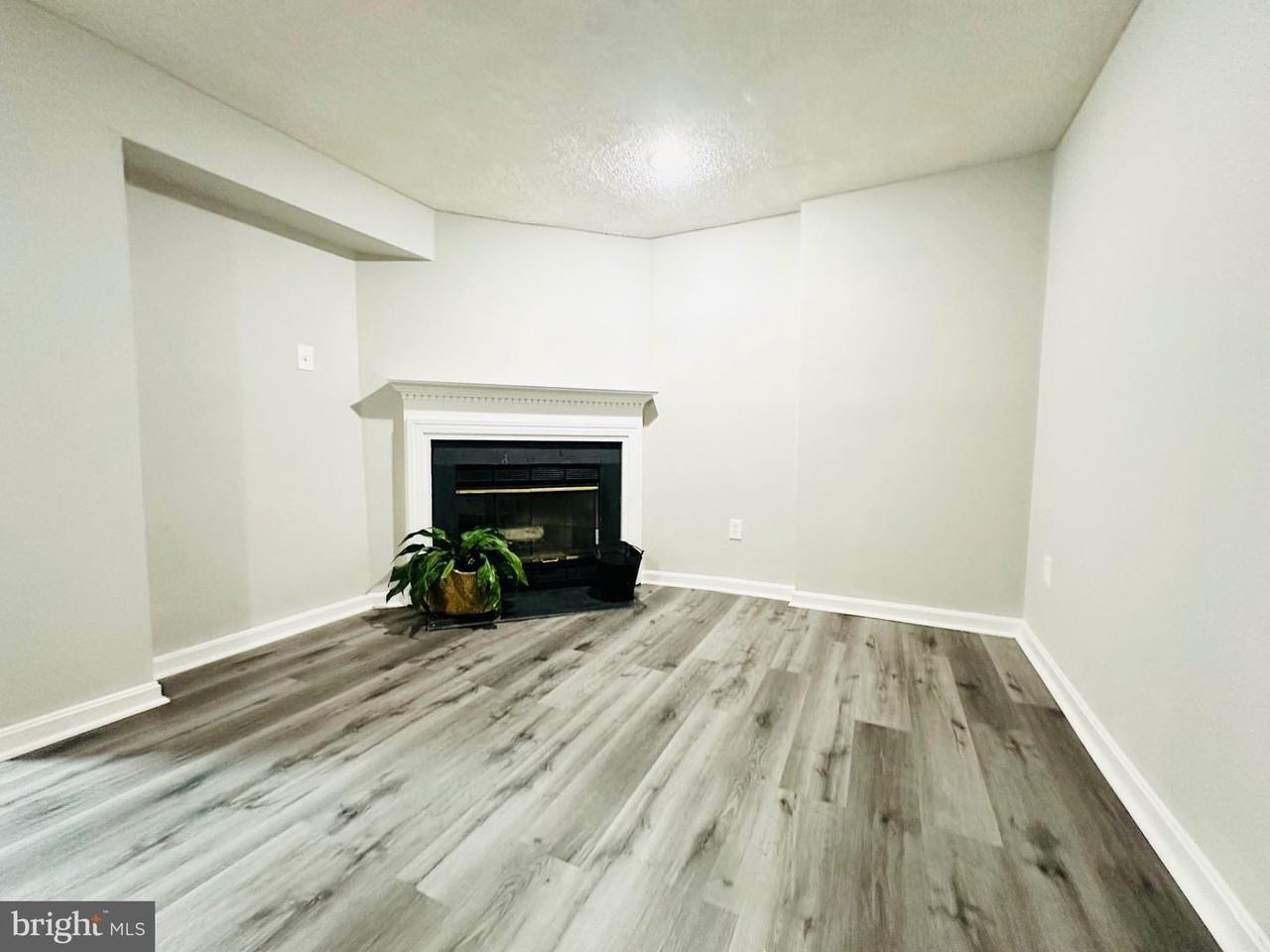 51 Chins Ct - Photo 3 of 40